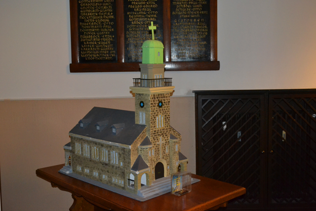 Erlöserkirche Fotos innen 2 MedienwerkstattWissen © 20062025