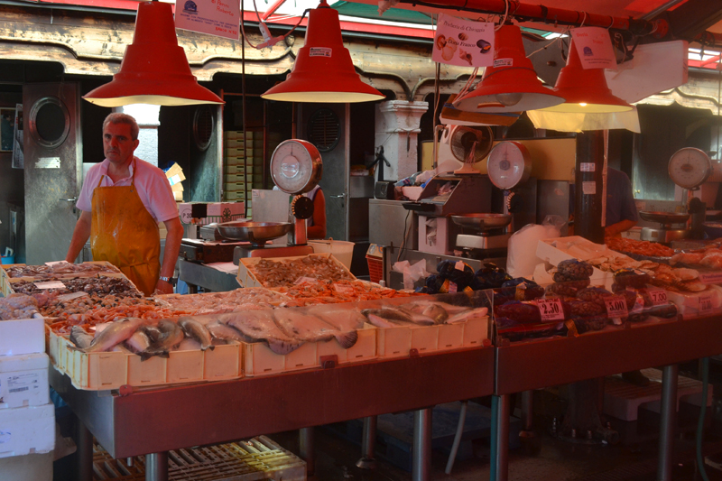 Fischmarkt - allgemein - Medienwerkstatt-Wissen © 2006-2024 Medienwerkstatt