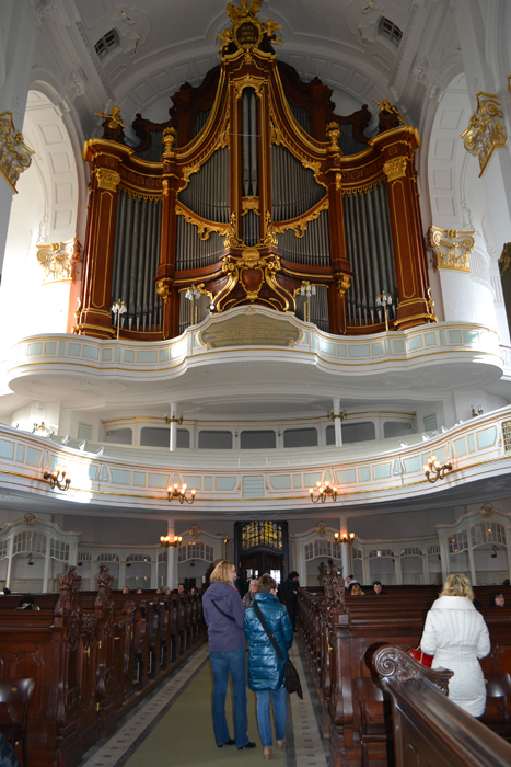 Sankt Michaelis Fotos innen 1 MedienwerkstattWissen © 20062025