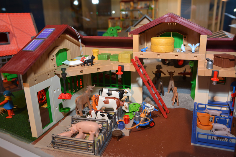 PlaymobilAusstellung 2016 Bauernhof 1979 2012 MedienwerkstattWissen © 20062024