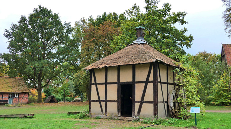 Rossmühle allgemein MedienwerkstattWissen © 20062025 Medienwerkstatt