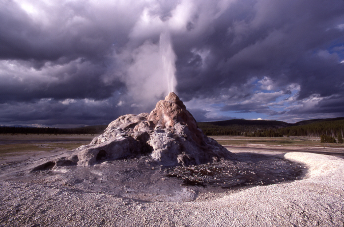 Geysire Fotos 2 MedienwerkstattWissen © 20062025 Medienwerkstatt